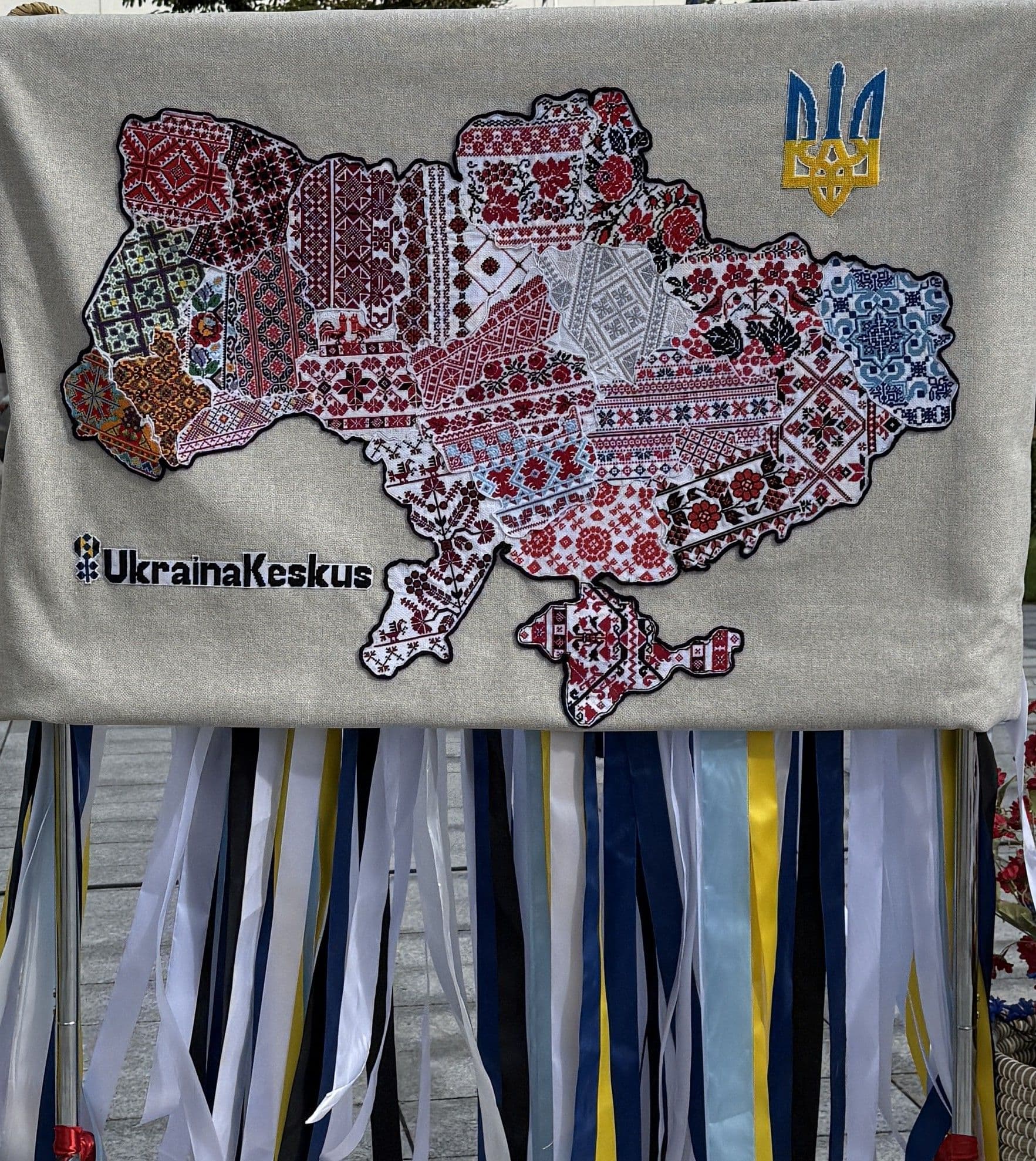 Ukraina